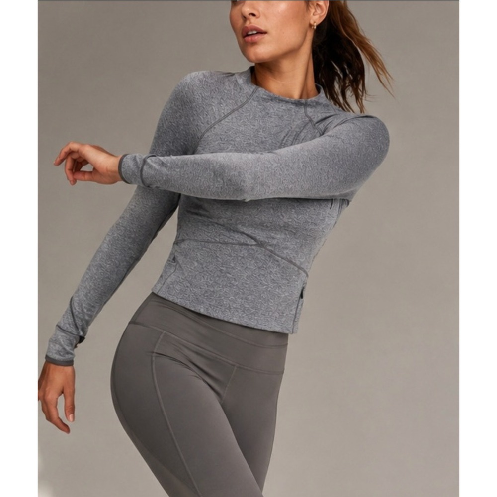 Lululemon Womens Hill and Valley Mockneck Size 6 Grey Gray